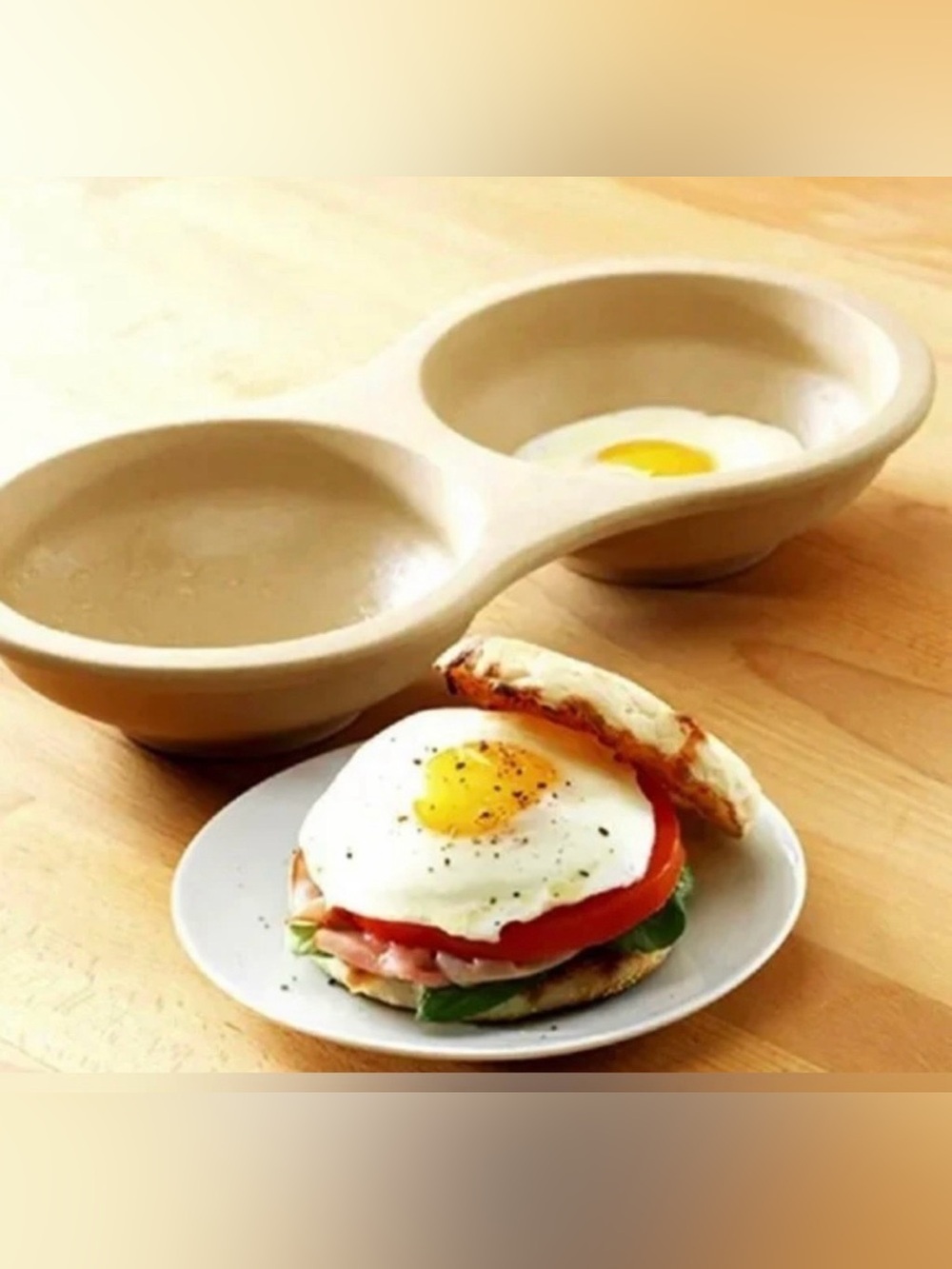 NIB Pampered Chef Stoneware Microwave Double Egg Cooker